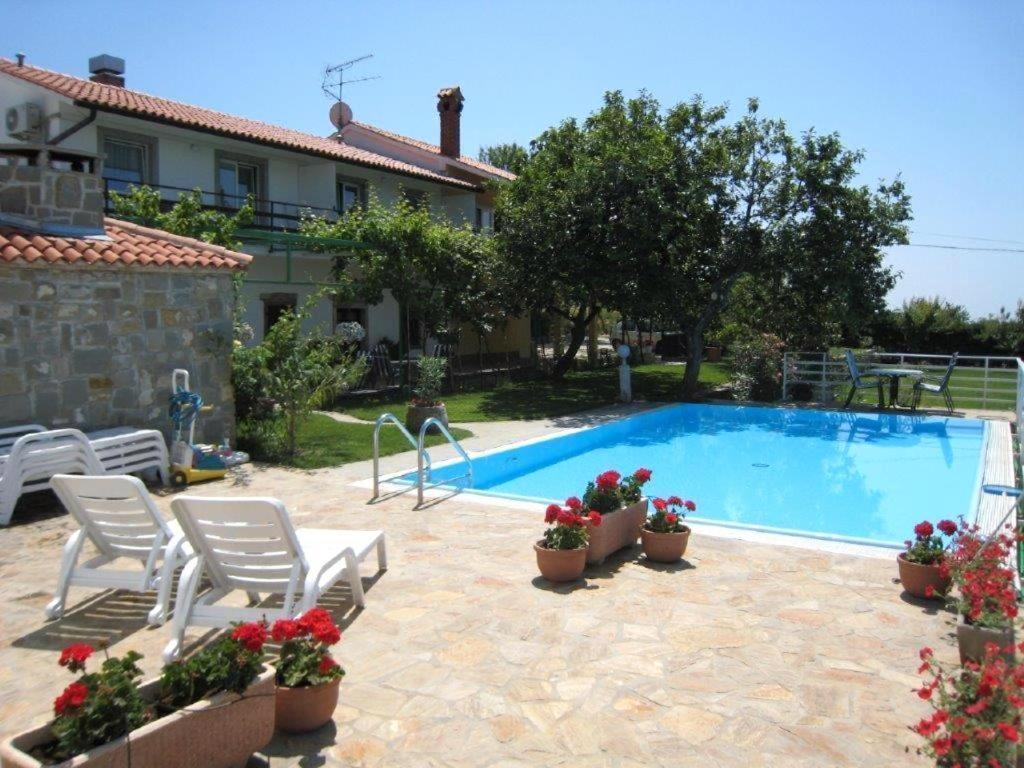 Apartments Ficur With Swimming Pool & Grill, Portoroz Bagian luar foto