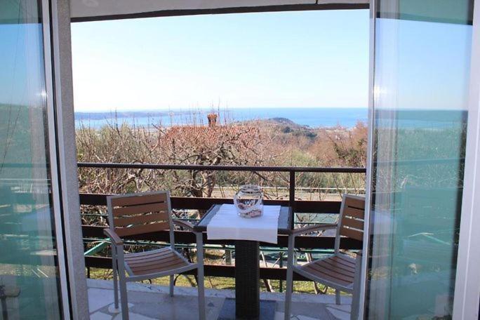 Apartments Ficur With Swimming Pool & Grill, Portoroz Bagian luar foto