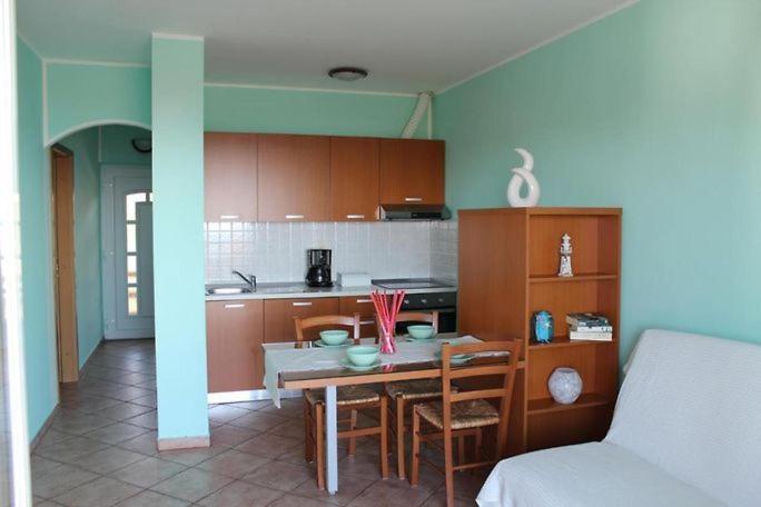 Apartments Ficur With Swimming Pool & Grill, Portoroz Bagian luar foto